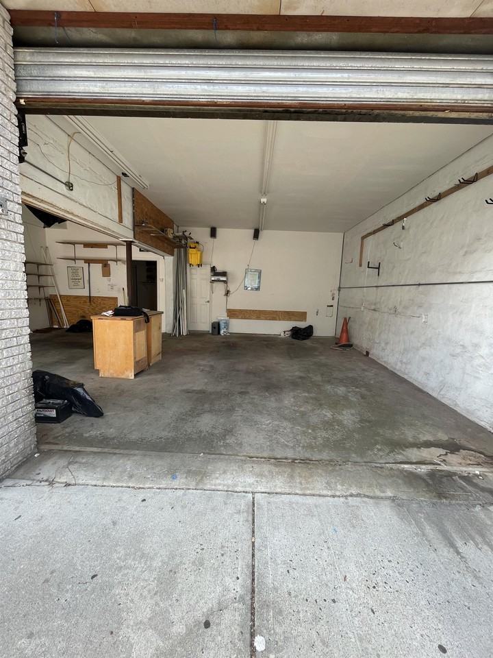 315 Forrest St - Photo 2 of 9