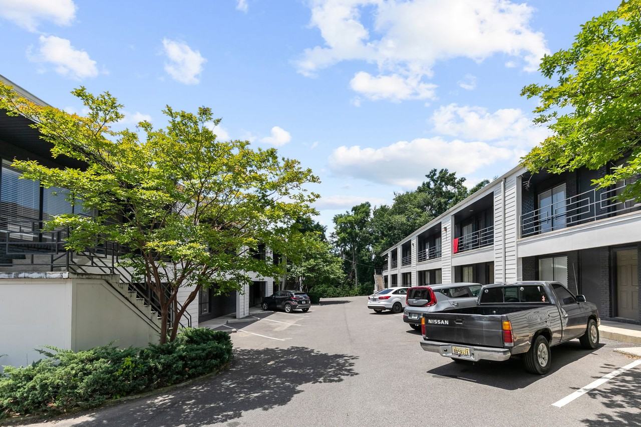 Fox Hall - Photo 7 of 50