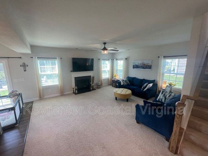 928 Turner Landing Way - Photo 3 of 5