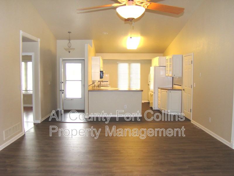 526 Dunraven Dr - Photo 3 of 21