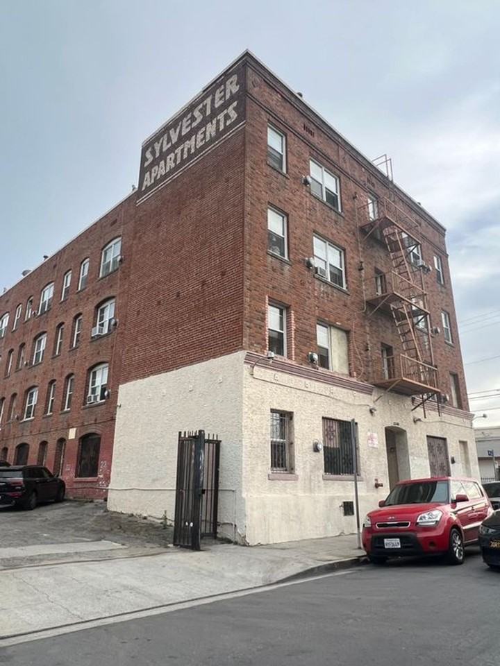The Sylvester Apartments - Photo 2 of 3