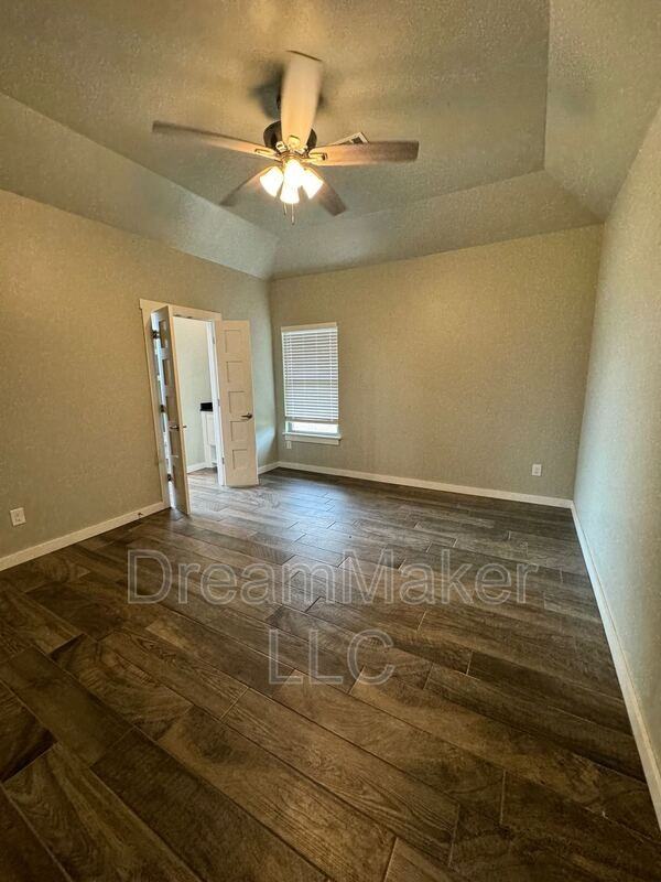 5357 Red Maple Ave - Photo 5 of 16