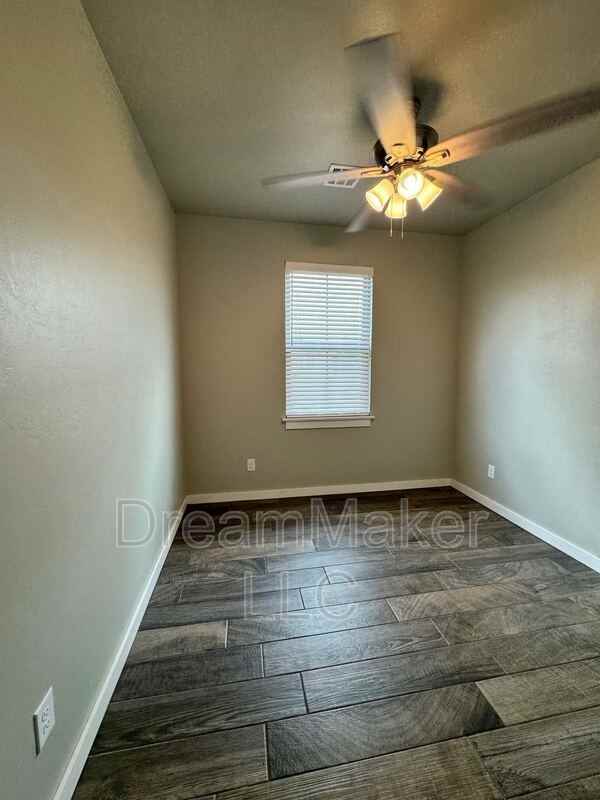 5357 Red Maple Ave - Photo 7 of 16