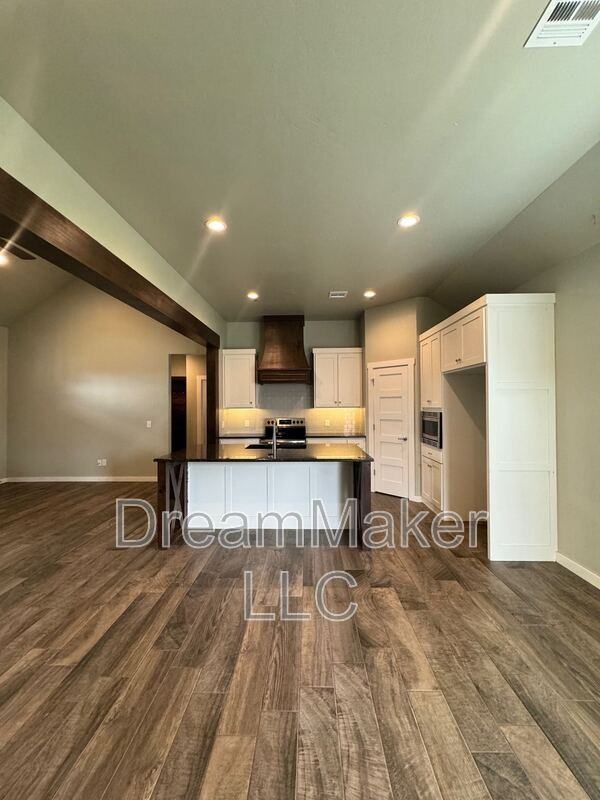 5357 Red Maple Ave - Photo 3 of 16