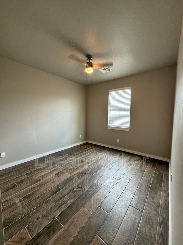 5328 Red Maple Ave - Photo 5 of 15