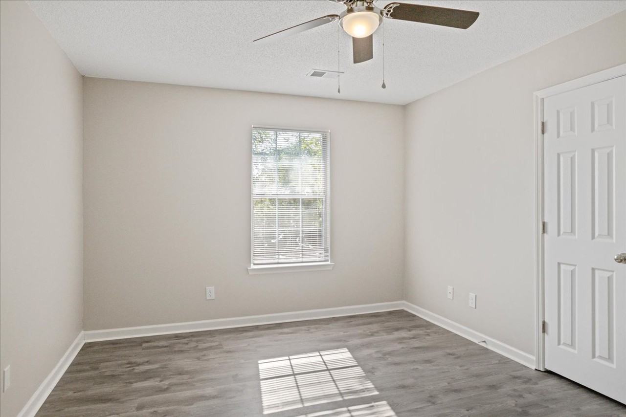 Briarwood Apartments - Photo 4 of 15