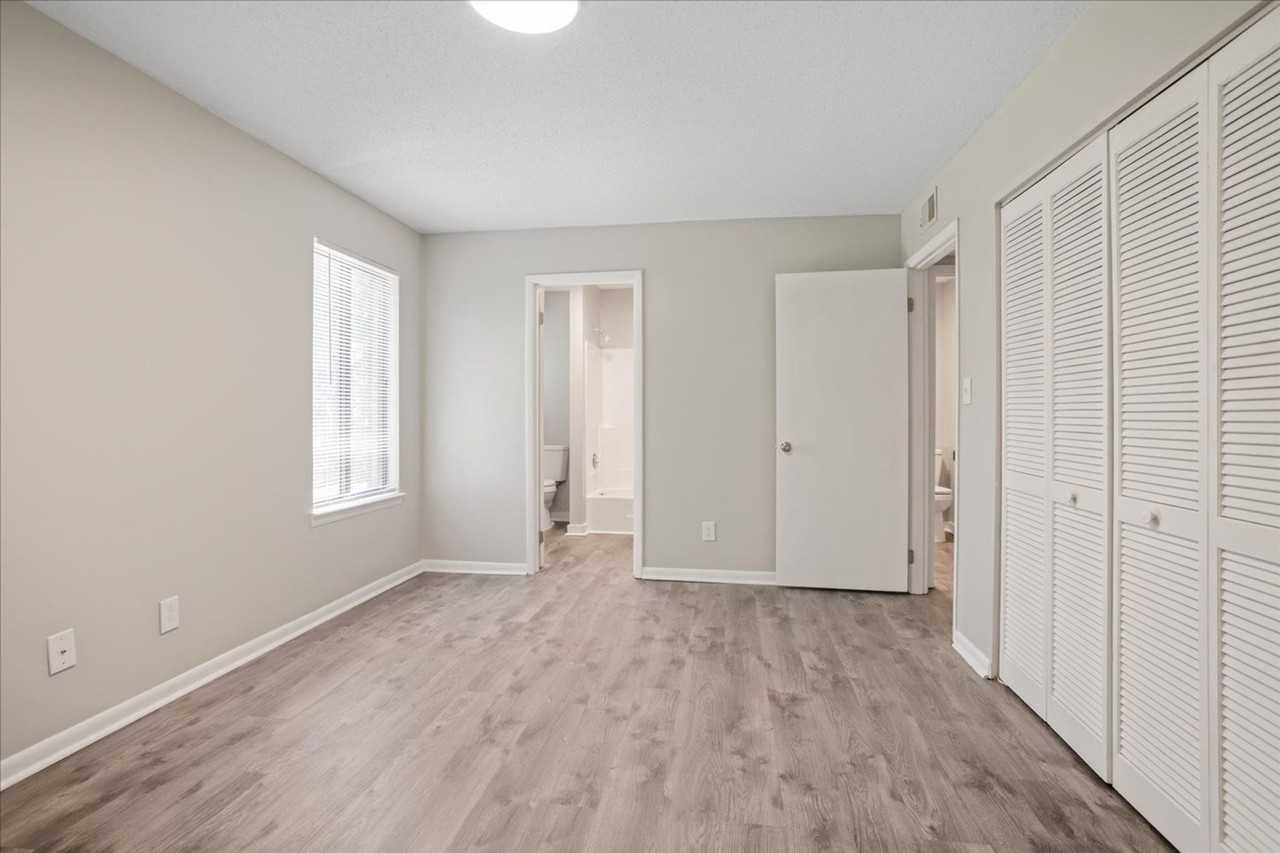 Orleans Apartments - Photo 5 of 50