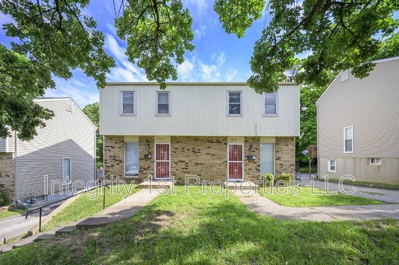 1928 Westavenue - Photo 2 of 16