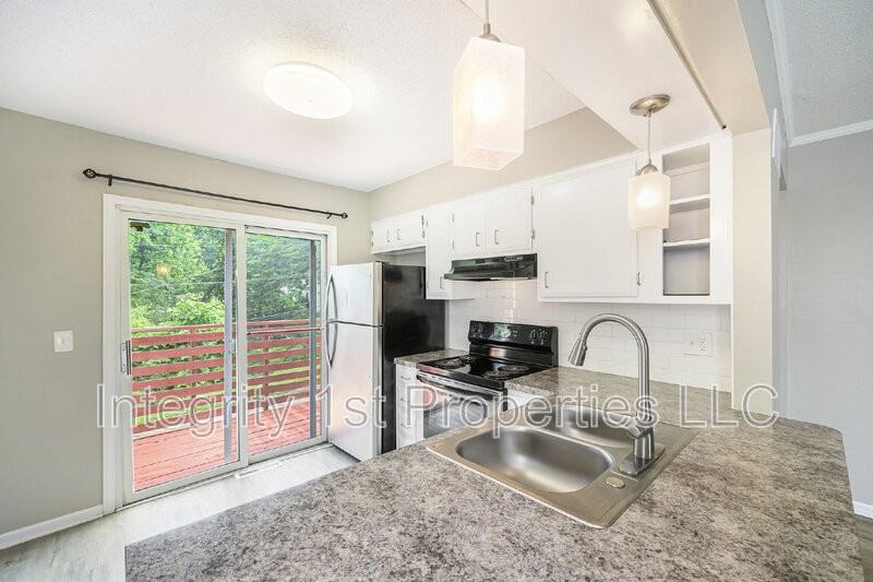 1928 Westavenue - Photo 7 of 16