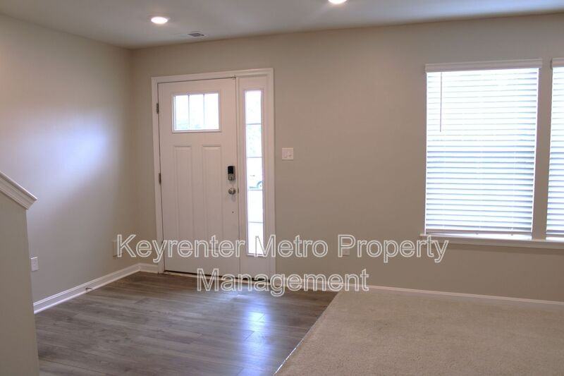 9818 Ruby Lockhart Blvd - Photo 3 of 50