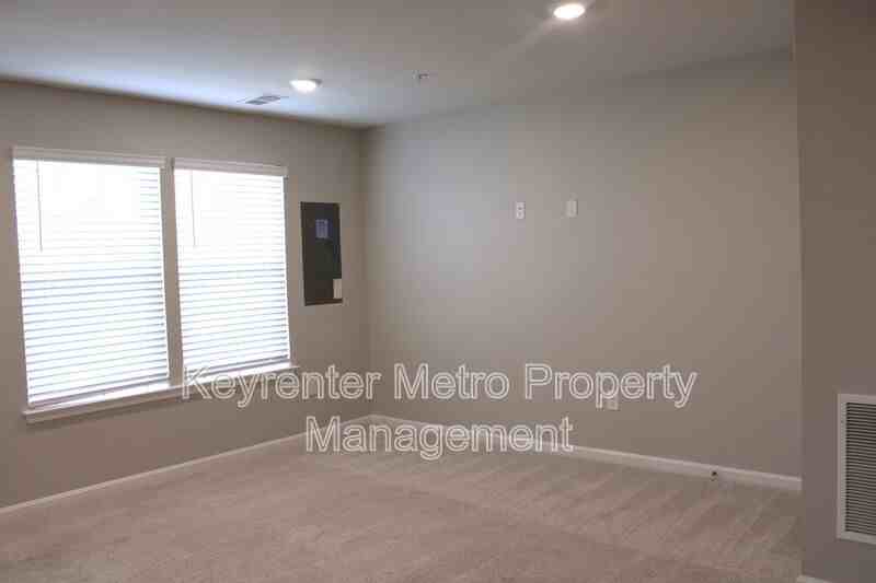 9818 Ruby Lockhart Blvd - Photo 4 of 50