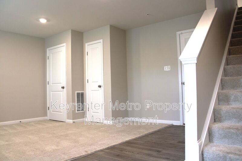 9818 Ruby Lockhart Blvd - Photo 7 of 50