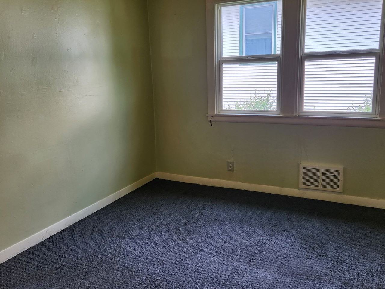 Brad's Greenhouse - Photo 3 of 6