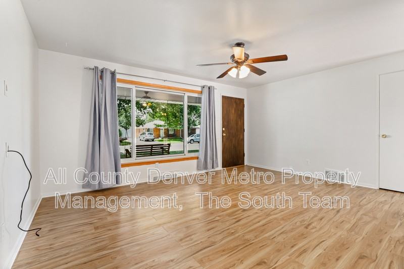 4120 S Inca St - Photo 3 of 24