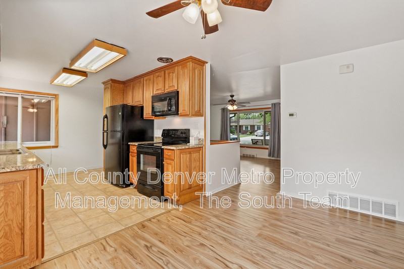 4120 S Inca St - Photo 6 of 24