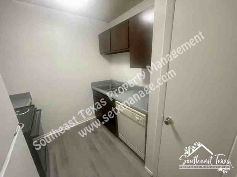 4110 Arthur Ln #04 - Photo 4 of 9