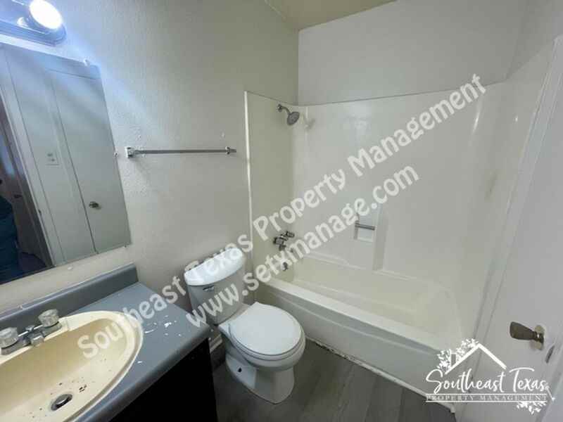 4110 Arthur Ln #04 - Photo 7 of 9