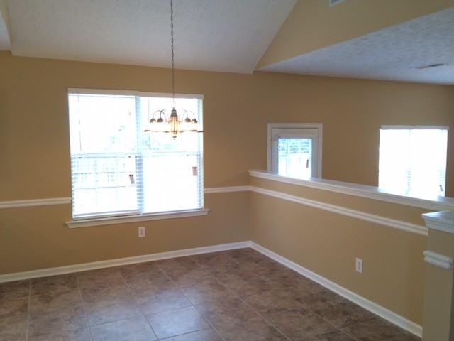 230 Vaness Dr - Photo 3 of 21