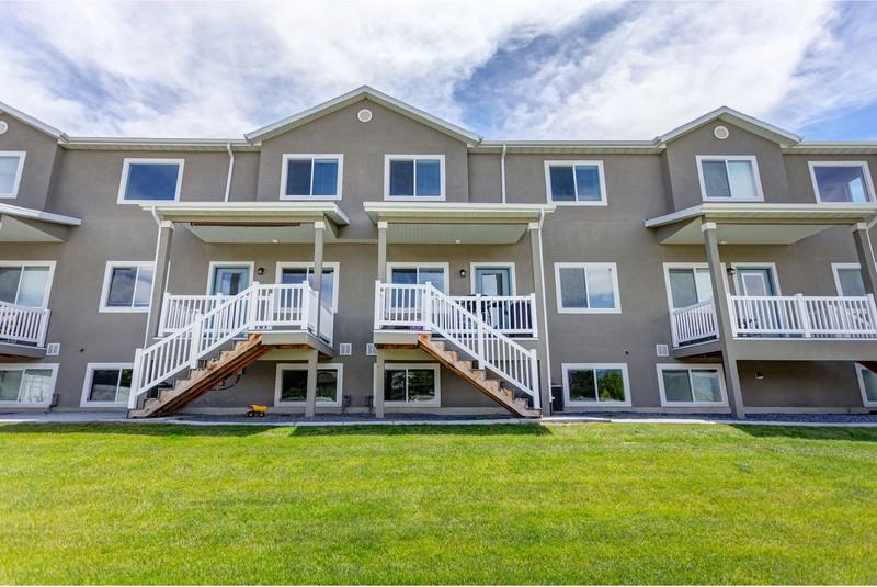 668 Sw - Photo 3 of 23