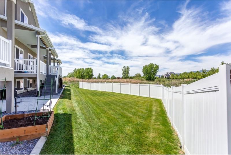 668 Sw - Photo 4 of 23