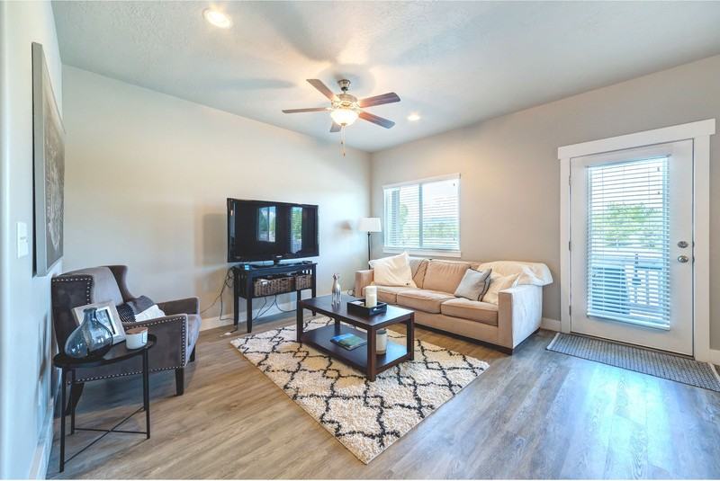 668 Sw - Photo 7 of 23