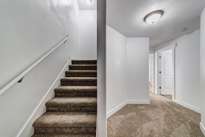 1778 Nw - Photo 3 of 27
