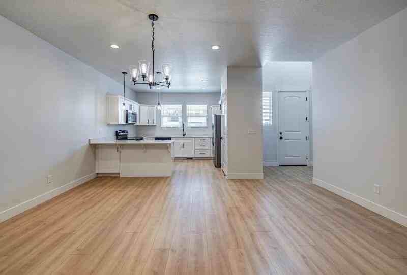 1456 Nw - Photo 7 of 24