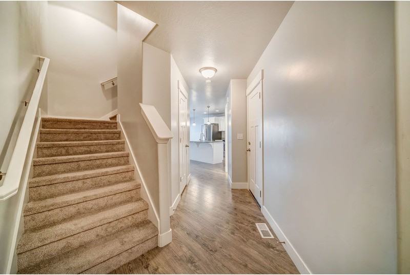 15313 S Tarawa Dr - Photo 2 of 10