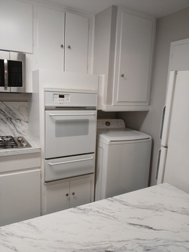 403 La Salle Dr #403 - Photo 3 of 16