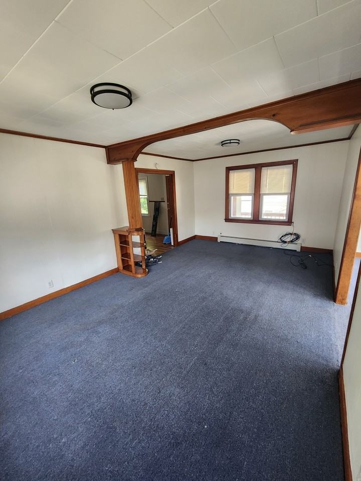 387 Putnam Pike #B - Photo 3 of 15