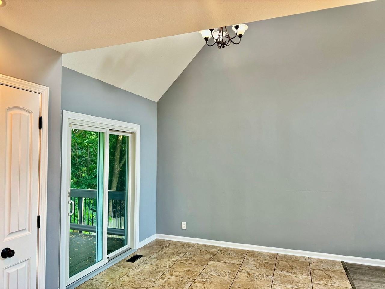 660 Deer Ridge Dr - Photo 5 of 27