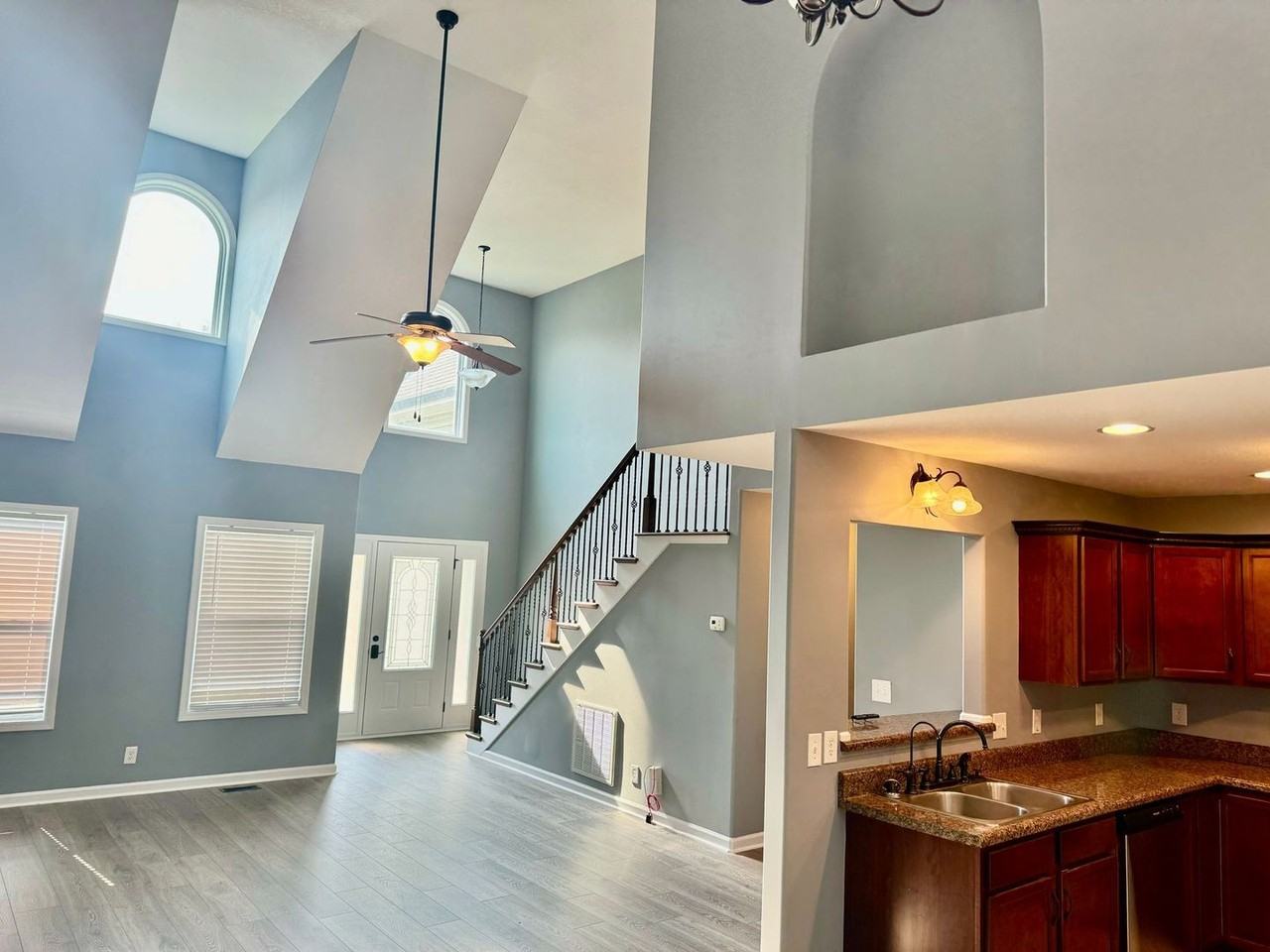 660 Deer Ridge Dr - Photo 6 of 27