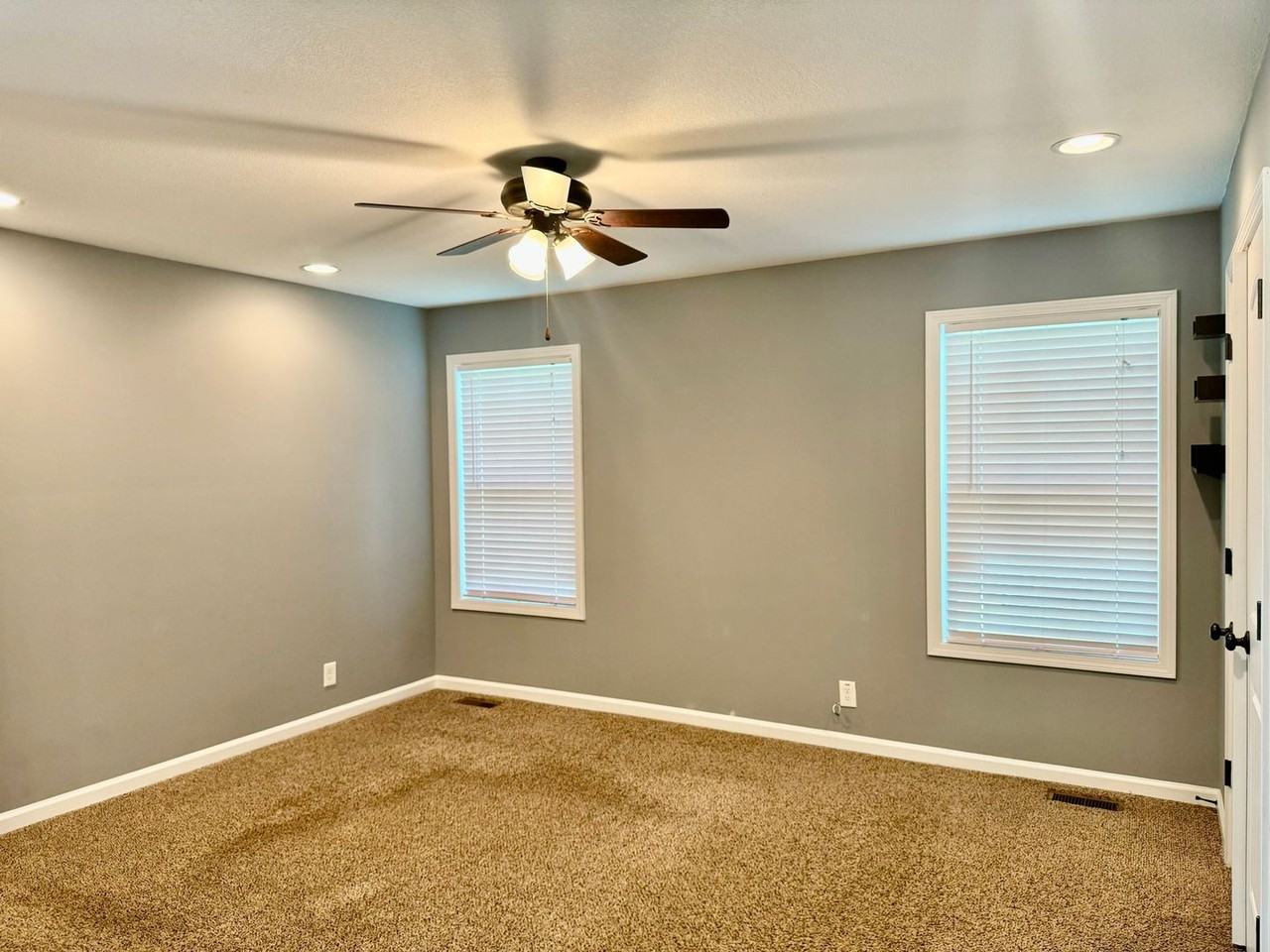 660 Deer Ridge Dr - Photo 7 of 27