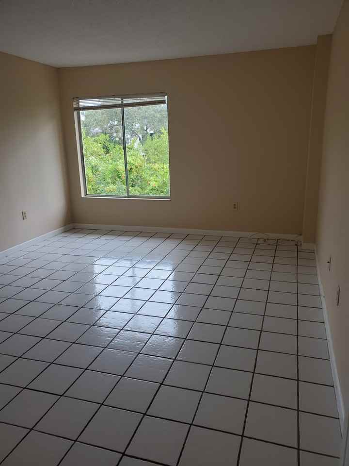 621 99th Ave N #203 - Photo 6 of 17