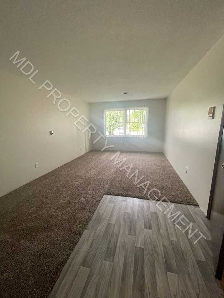 Raven Lane - Photo 2 of 9