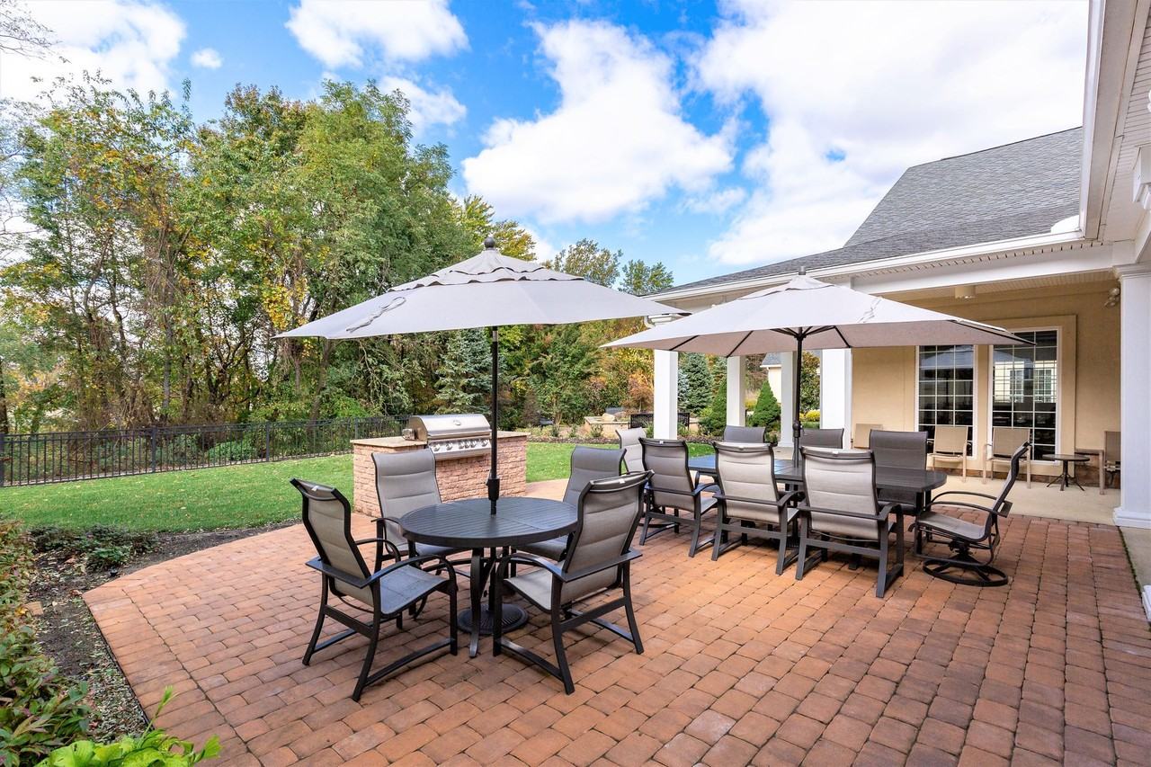 ROGER'S WALK APARTMENTS - Photo 2 of 24