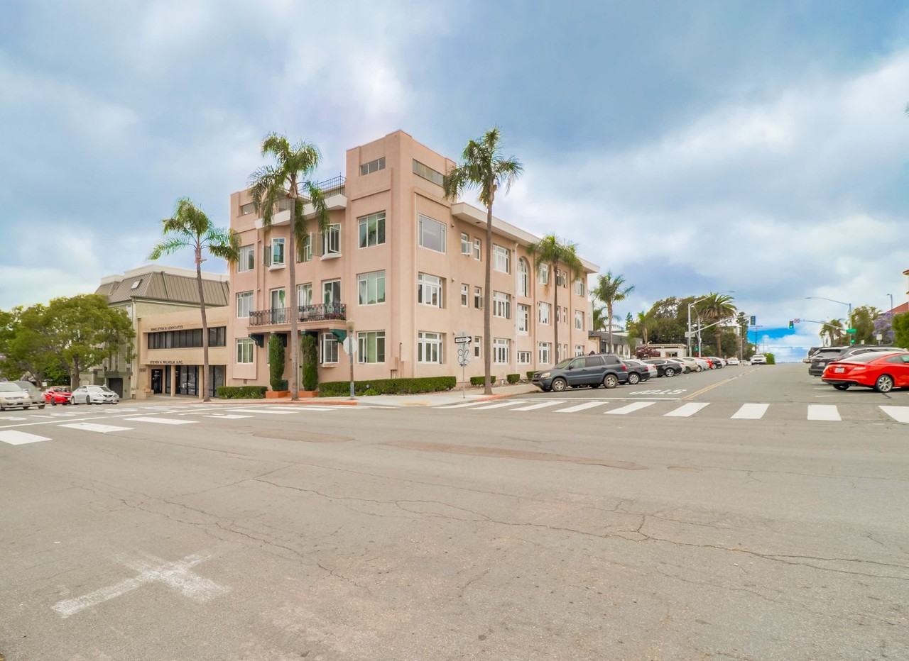 1964 5th Ave - Photo 2 of 5