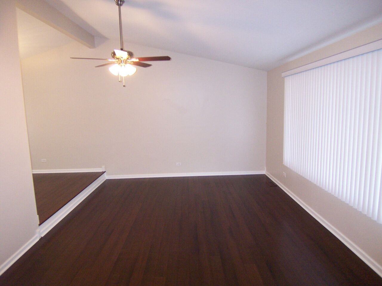 19002 Springfield Ave - Photo 2 of 16