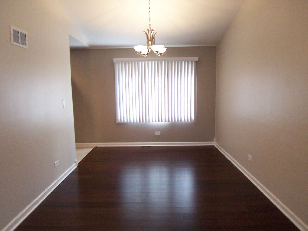 19002 Springfield Ave - Photo 3 of 16