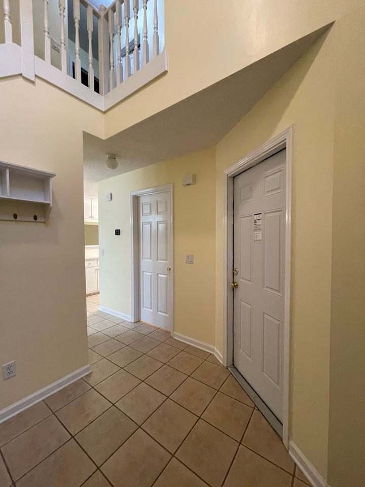 100 Woodmere Dr ##Llc - Photo 2 of 24