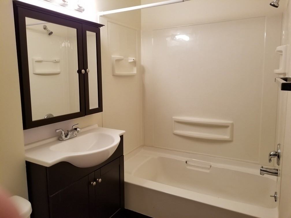 208 Pennsylvania Ave - Photo 3 of 22