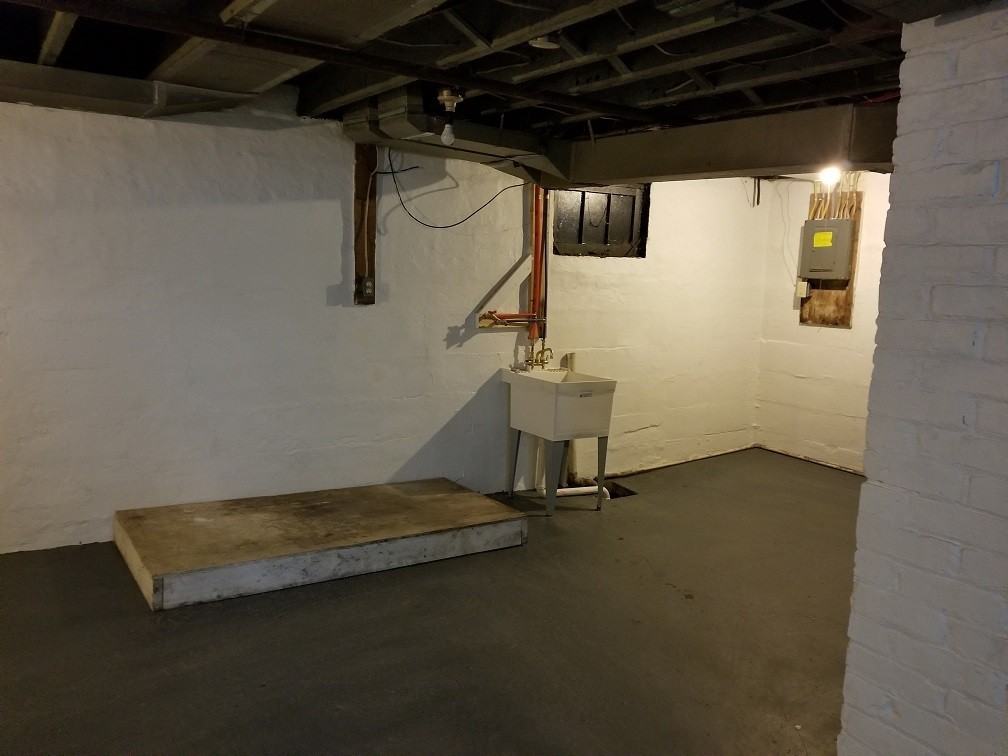208 Pennsylvania Ave - Photo 5 of 22
