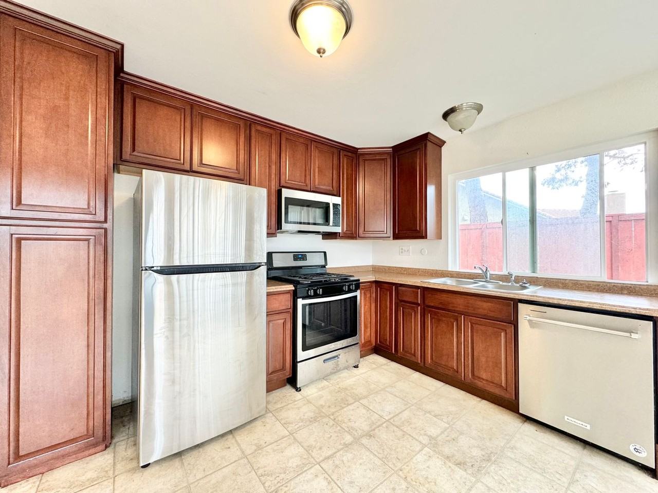 9125 Kensett Pl - Photo 2 of 19