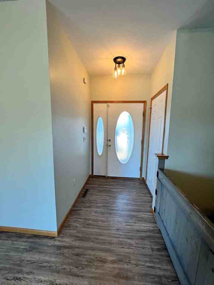 2214 Elk Ct - Photo 2 of 24