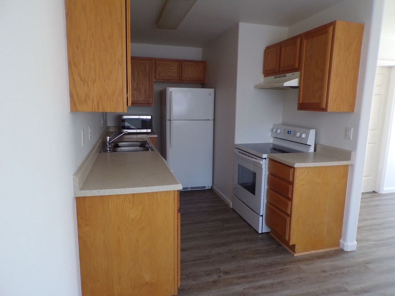 285 Dalton St - Photo 5 of 16