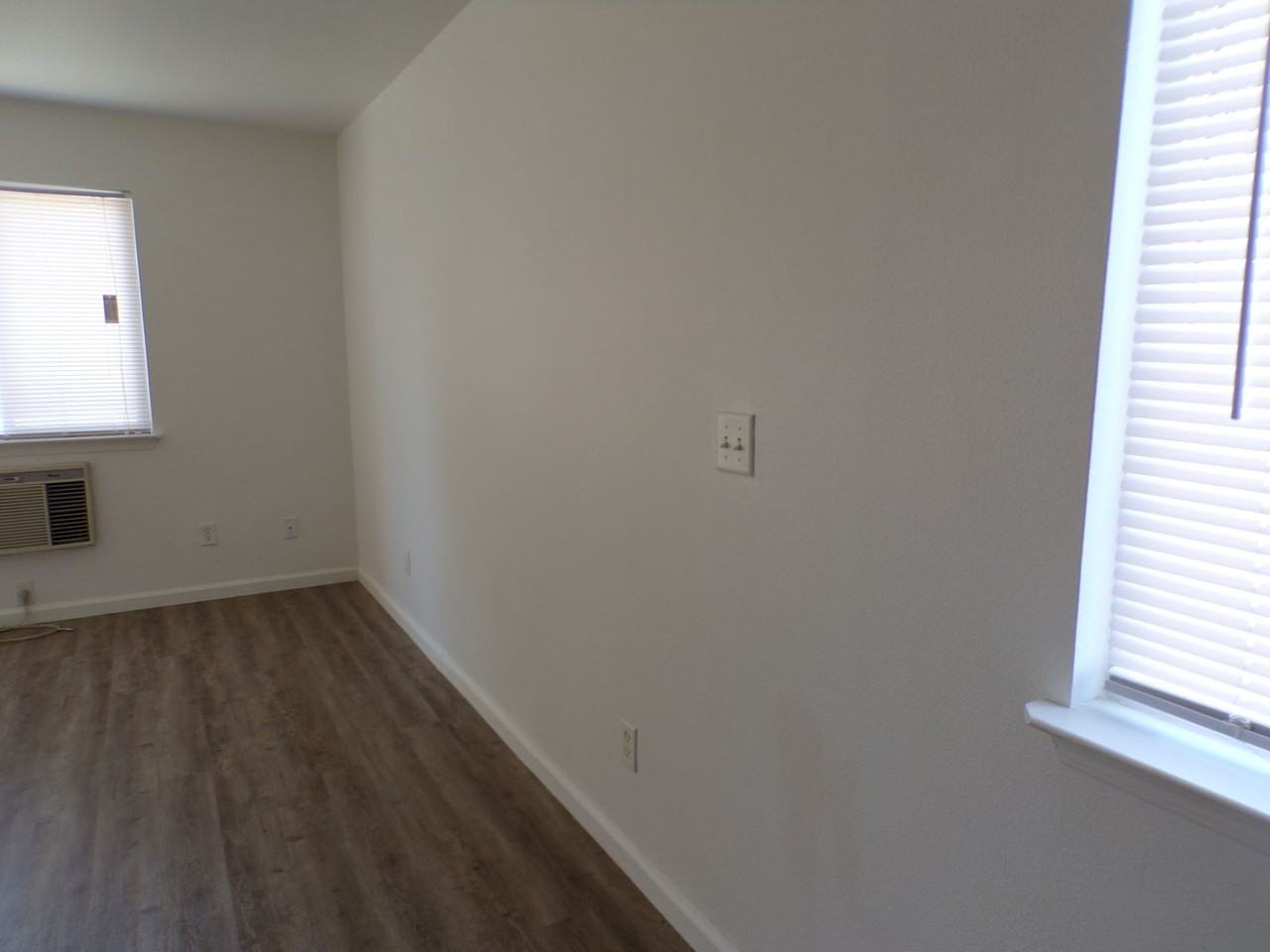 285 Dalton St - Photo 6 of 16