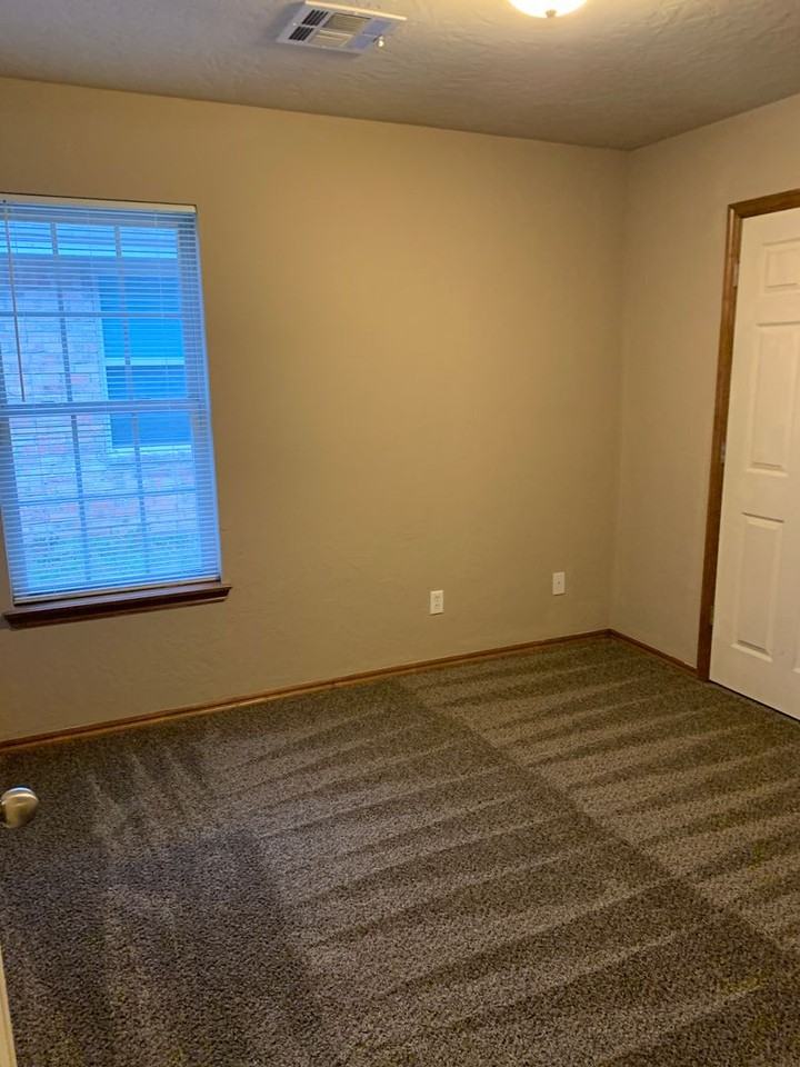 316 Woodbriar Road - Photo 2 of 13