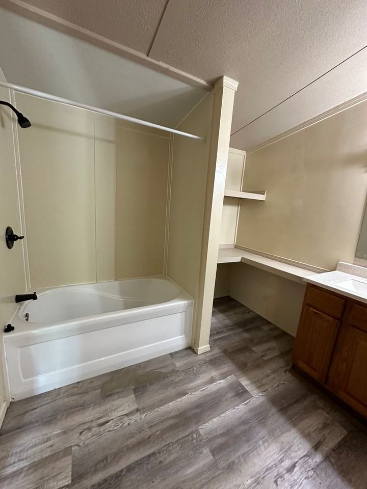 1405 W Main St - Photo 2 of 11