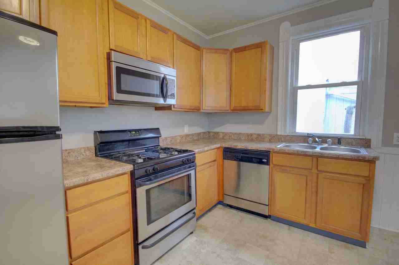 2224 W 1st St - Photo 2 of 24