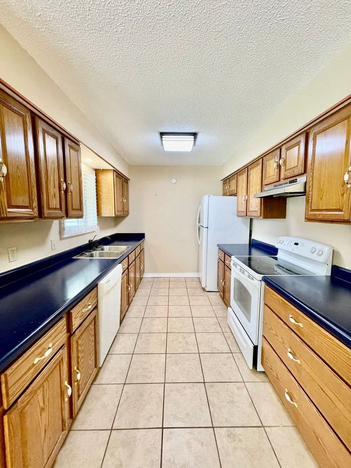 12720 S 123rd East Ave - Photo 4 of 15